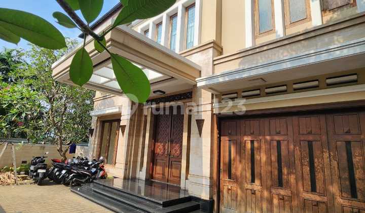 Dijual Rumah Mewah Siap Huni Lokasi Elit Pondok Indah Jakarta Selatan