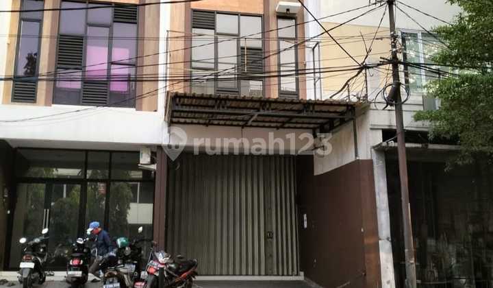 Bangunan Ruko Kantor Minimalis Modern Aries Utama Puri Jakarta Barat