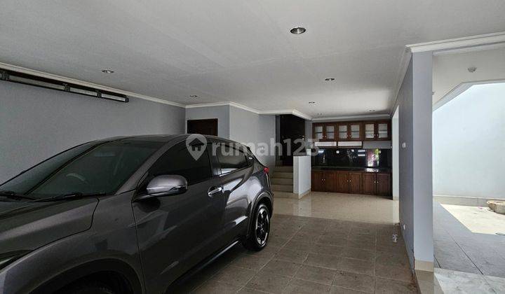 Rumah baru 3 lantai condet jakarta timur 2