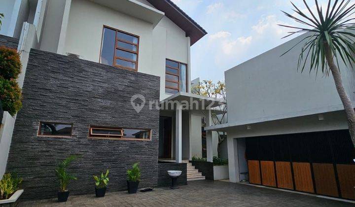 Rumah mewah 2 lantai di kawasan kemang jakaeta selatan 2