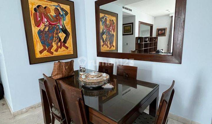 ruang makan essence darmawangsa apartment 3 br