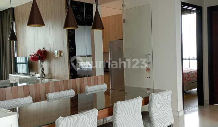 ruang makan the peak sudirman apartment 3