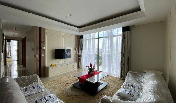 ruang tamu essence darmawangsa apartment 3 br