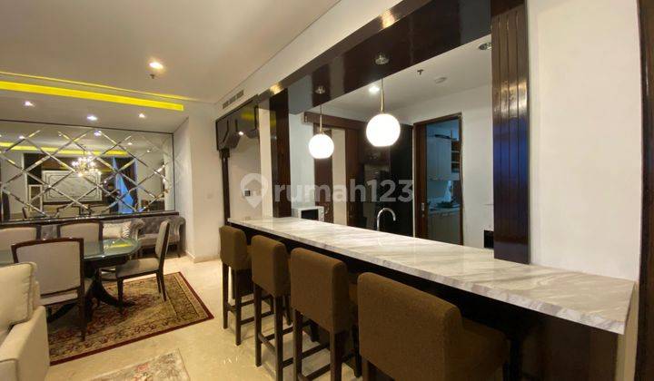 ruang makan essence darmawangsa apartment 3 br