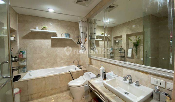 kamar mandi essence darmawangsa apartment 2 br