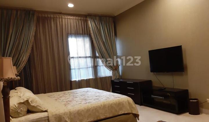 Senayan Residence 1 BR Fully Furnished Mn009