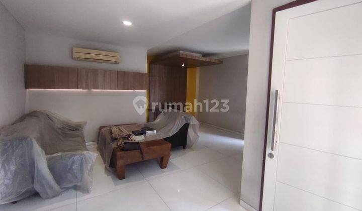 For Rent At Intercon Kebon Jeruk 2 Floor 3 BR Semi Furnished Ma01 2