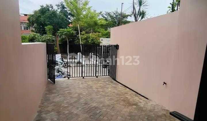 2 Story House Eligible for Mortgage in Central Jakarta
