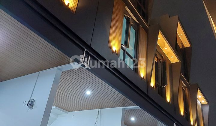 Minimalist House Amazing Super Location