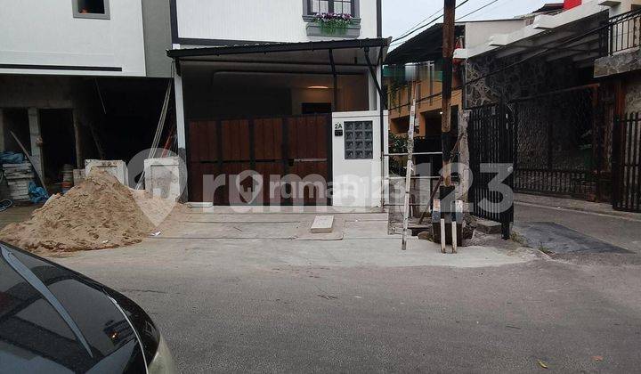 (KPR) Rumah 3 Lantai Cempaka Putih Akses 3 Mobil Besar 1