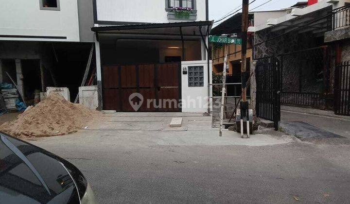 (KPR) Rumah 3 Lantai Lokasi Cempaka Putih Akses Besar 2