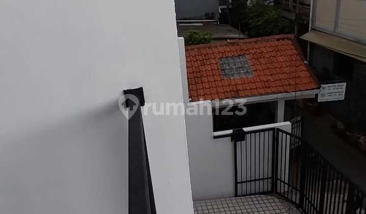 Ready-to-Occupy House in Percetakan Negara, Salemba