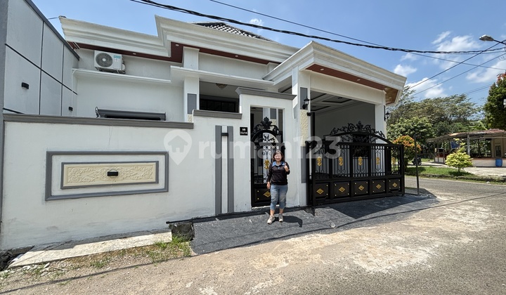 Rumah Modern Klasik Mewah Megah Sultan Hoek Samping Masjid