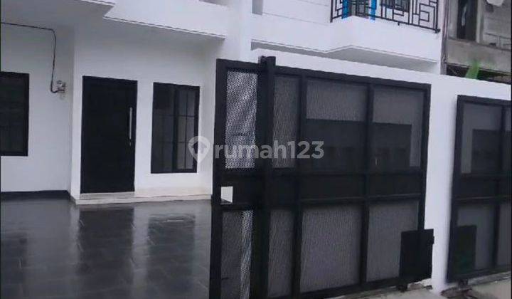 Rumah Dijual di Ciracas,5 Menit Ke Stasiun Lrt Circas 1