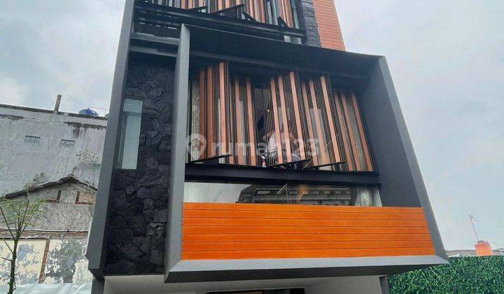 Rumah Dijual di Mampang Prapatan, Jakarta Selatan 1 km Trans TV 1