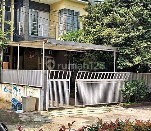 Rumah bagus terawat siap huni di kompleks Graha Sariwangi 1