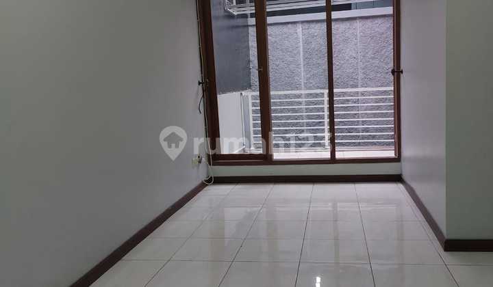 D Jual Rumah 2 Lantai Semi Furnis D Dekat Jakarta Selatan Dekat MRT Lebak Bulus Rempoa Ciputat 2