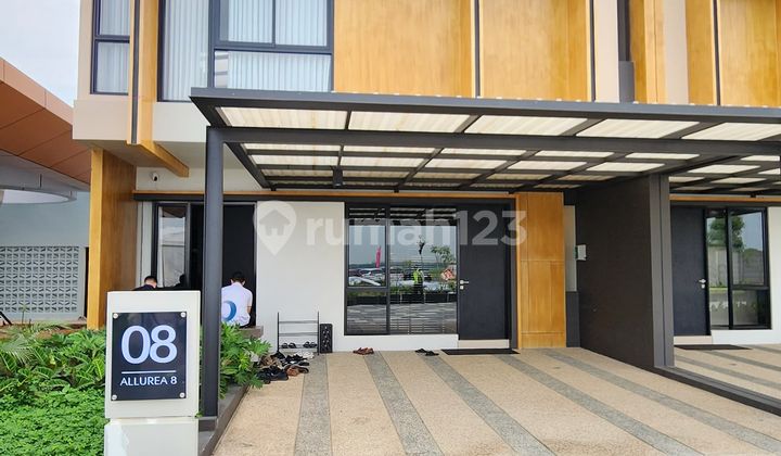 Hunian Nyaman 2 Lantai D Dekat Bandar Soekarno Hatta 