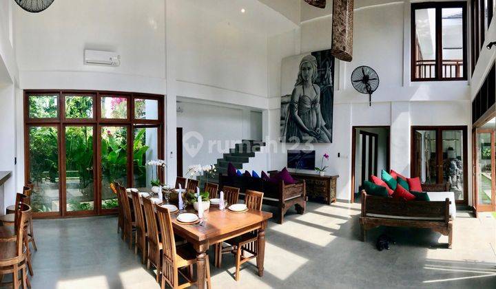 Stunning three bedroom villa in Petitenget Bali 2