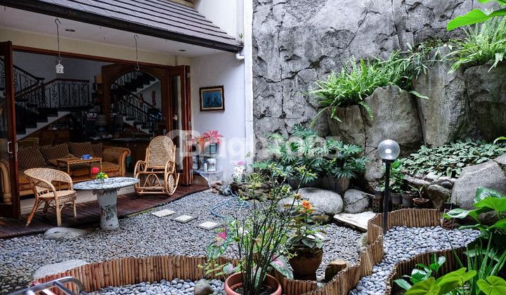 rumah dan ruko satu lokasi di tengah kota Bandung 2