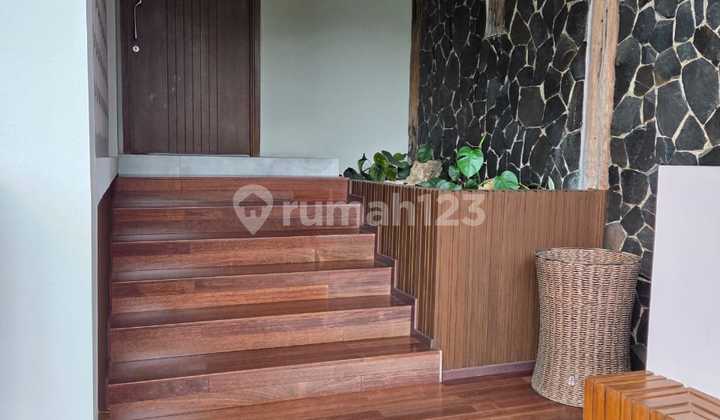 Rumah Modern Minimalis Mewah dan Asri di Perumahan De Park BSD, Cluster Heliconia