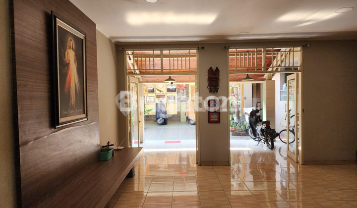 Rumah Luas 2 Lantai di Banjar Wijaya 2