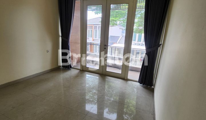 Rumah Besar dan Luas di Alam Sutera 2