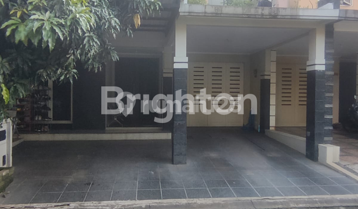 Rumah Strategis Full Furnished dengan 5 Kamar di Modernland, Tangerang