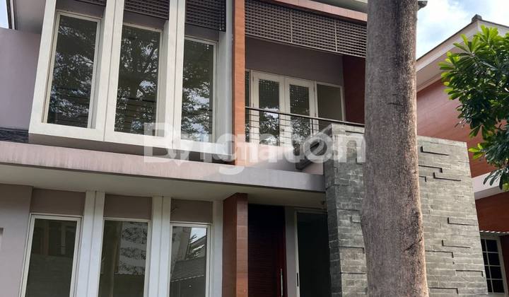 Rumah Besar dan Luas di Alam Sutera