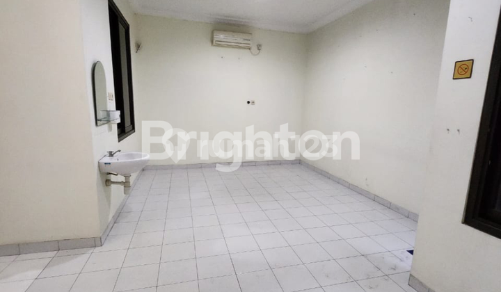 Spacious Fully Renovated House in Banjar Wijaya 2