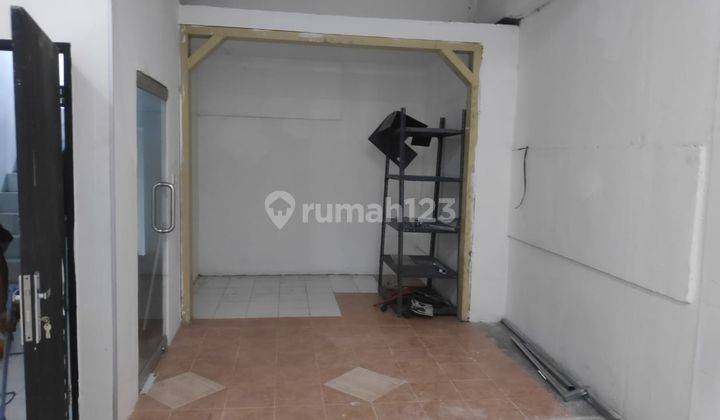 Disewakan Ruko 4,5lt Lapangan Bola Kb.jeruk 106m² Bagus  2