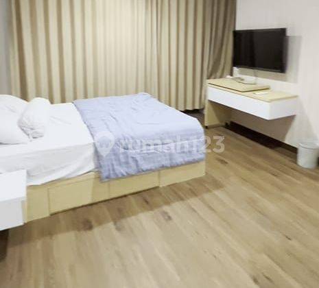 kamar tidur disewa condoniminium baywalk luas 118m2