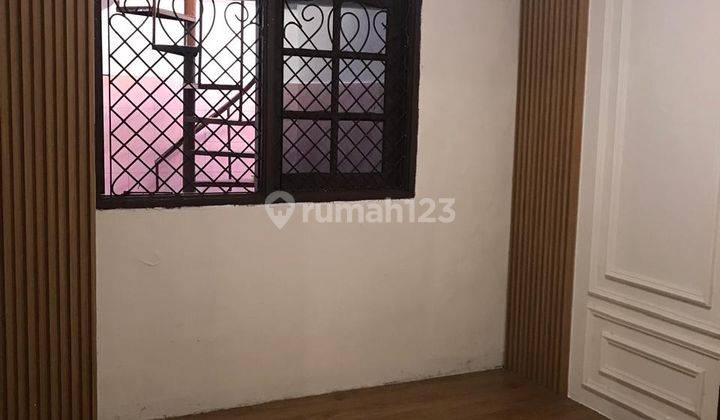 Sewa Rumah Bagus Uk 6x15 2+1Kamar Muara Karang Jakarta Utara 1