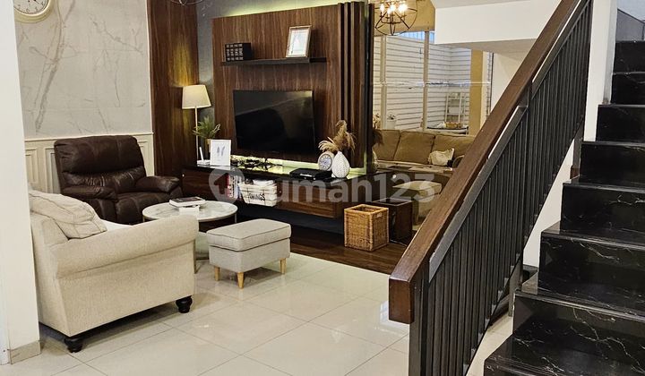 Rumah Cantik di Setra Glory Setraduta Kota Bandung