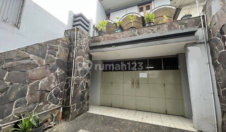 Rumah 2 Lantai Full Furnished di Sayap Hegarmanah, Ciumbuleuit 2