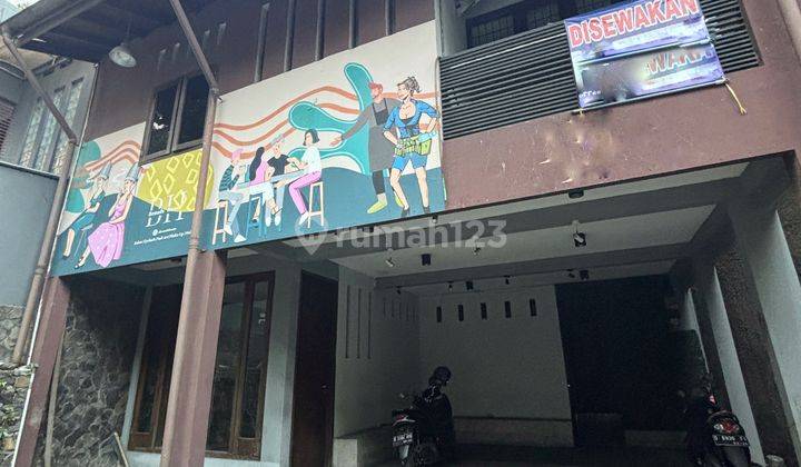 Rumah Kontrakan 2 Lantai, 250m2, Bagus Untuk Kantor di Turangga 2