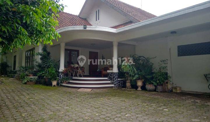 Rumah Besar Bangunan Belanda Lokasi Premium Sukajadi, Tanah Luas 1