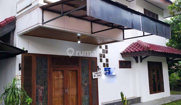 Rumah 2 Lantai Bagus Untuk Tempat Usaha, Main Road, Sayap Bkr 2