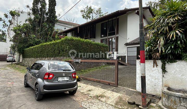 Rumah Besar 2 Lantai Siap Huni di Komplek Setrasari Kulon Bandung 1