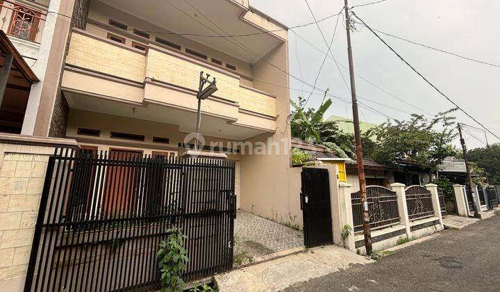 Rumah 2 Lantai Sangat Bagus, Bisa Untuk Kantor di Turangga 1