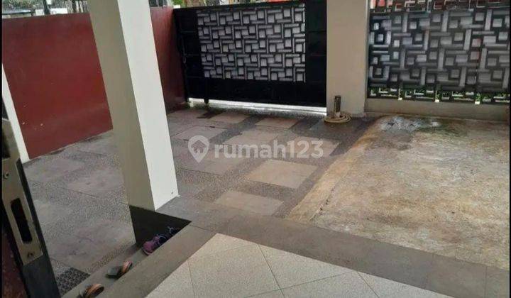 Rumah Kontrakan 2 Lantai, Furnished, Dalam Cluster di Cigadung 2