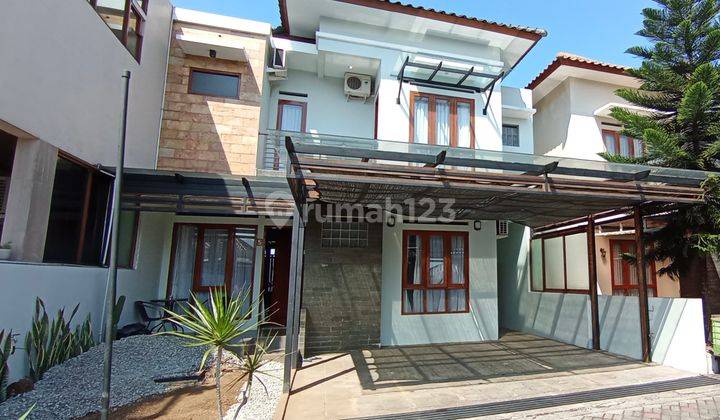 Rumah Lux Full Furnished Dalam Komplek Di Cigadung, Full View 1