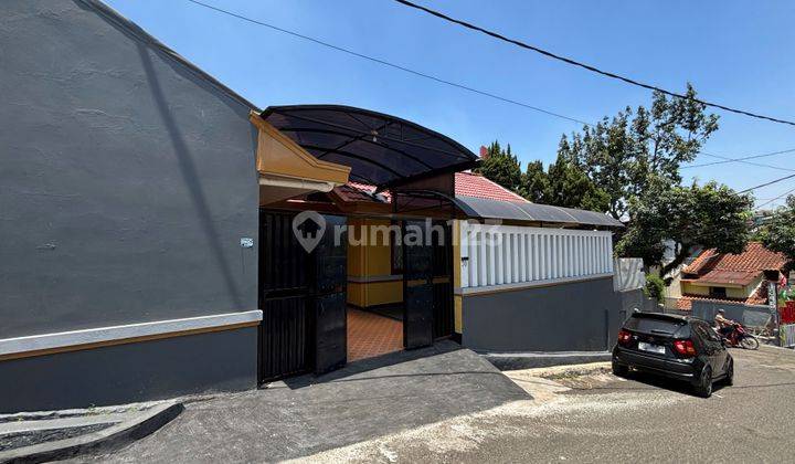 Rumah 1 Lantai Full Furnished, Hoek di Jalan Taman Sari, Dago 1