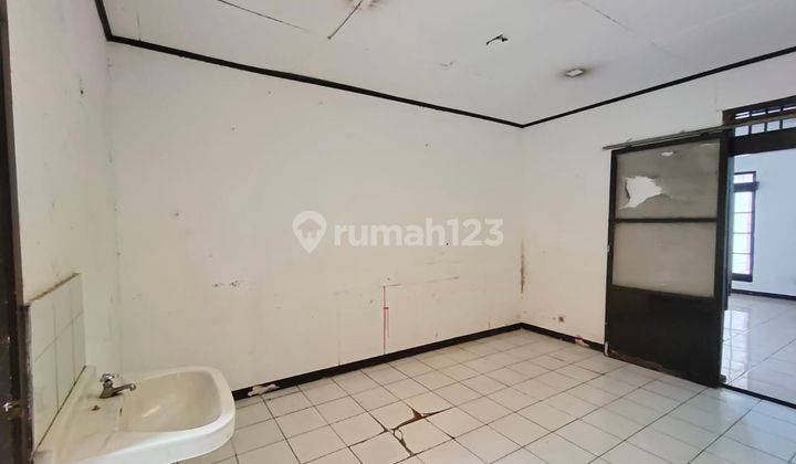 Rumah 1 Lantai Bagus Untuk Kantor, Usaha di Jalan Karawitan 2