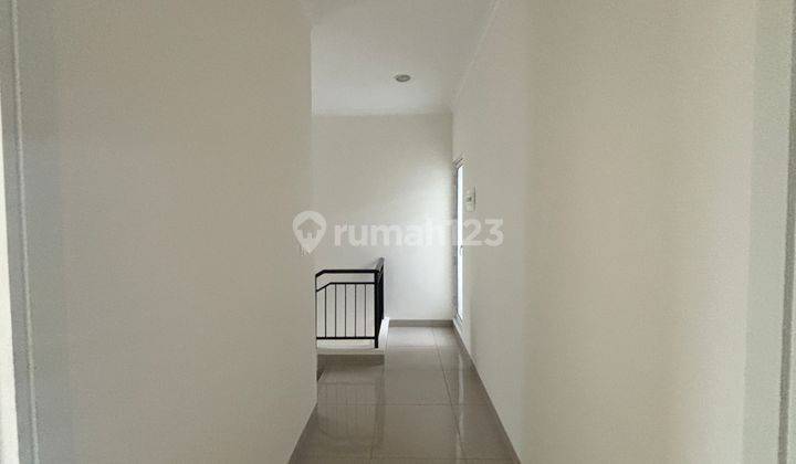 Rumah 2 Lantai Unfurnished Sangat Bagus Cluster Amanda Summarecon 2