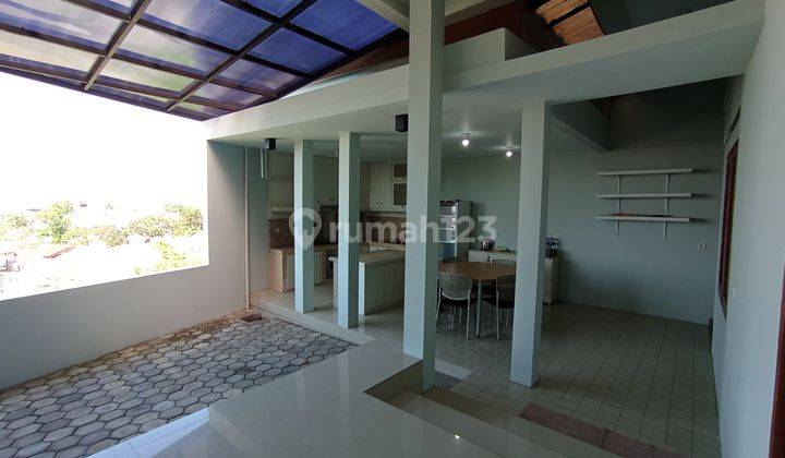 Rumah Lux Full Furnished Dalam Komplek Di Cigadung, Full View 2