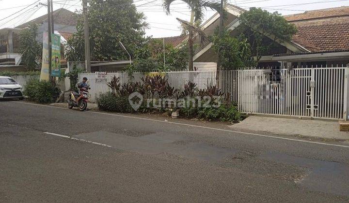 Rumah 1 Lantai Bagus Untuk Kantor, Usaha di Jalan Karawitan 1