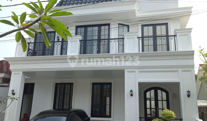 Rumah Mewah Asri Plus Dry & Wet Kitchen di Sentul, Bogor - SHM