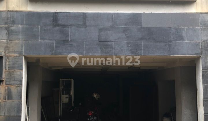 Strategic 2-Story Modern Minimalist House in Citragran Cibubur - Freehold Certificate 2