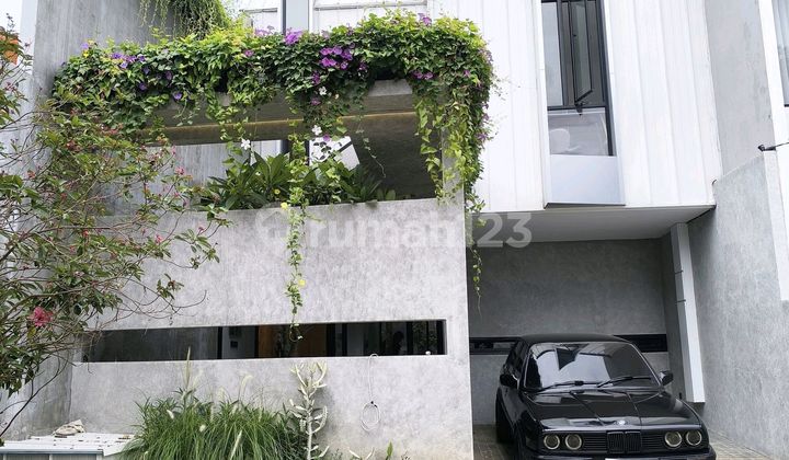 Rumah Full Furnish Mewah, Estetik,Lingkungan Tenang di Jatirangga Bekasi